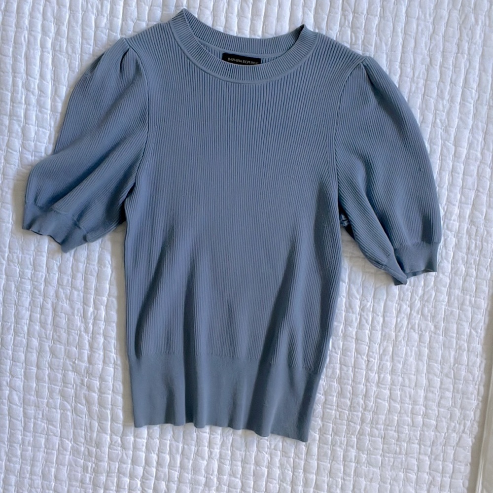 Blue size small puff sleeve, ribbed top from Banana Republic